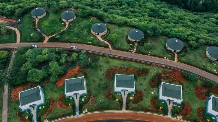 Tourism Is A New Idea That Is Backing The Economy ! - Image 1