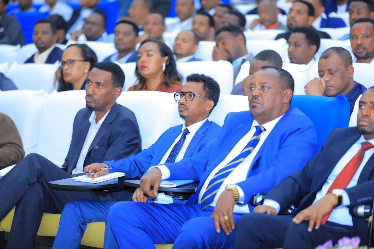 "Humna namaa fi carraawwan misoomaa qindoominaan fayyadamuun badhaadhina mirkaneessinee waan hundaan of danda'uu qabna.''Obbo Shimallis Abdiisaa, PMNO  - Image 2