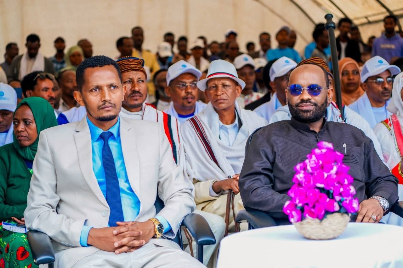 "Siidaan Bitootessa 24 bara 2010 wareegama qaalii kaffalameen dhaabame, biyya keenyaaf qofa osoo hin taane gaanfa Afriikaaf boqonnaa haaraa saaqe." Obbo Isheetuu Sirneessaa - Image 5